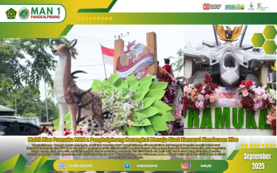 Mobil Hias Pramuka MAN 1 Pangkalpinang Berangkat Menuju Start Karnaval Kendaraan Hias
